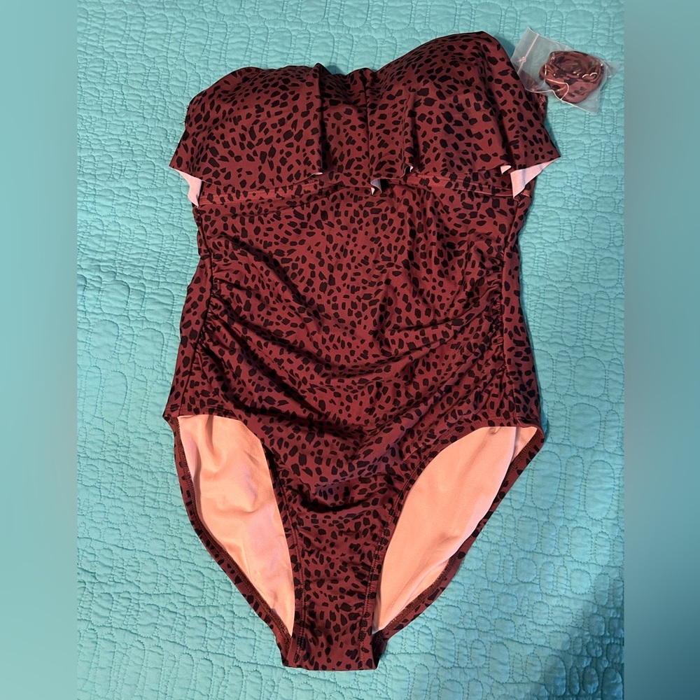 Swimsuit - Picture 1 of 5